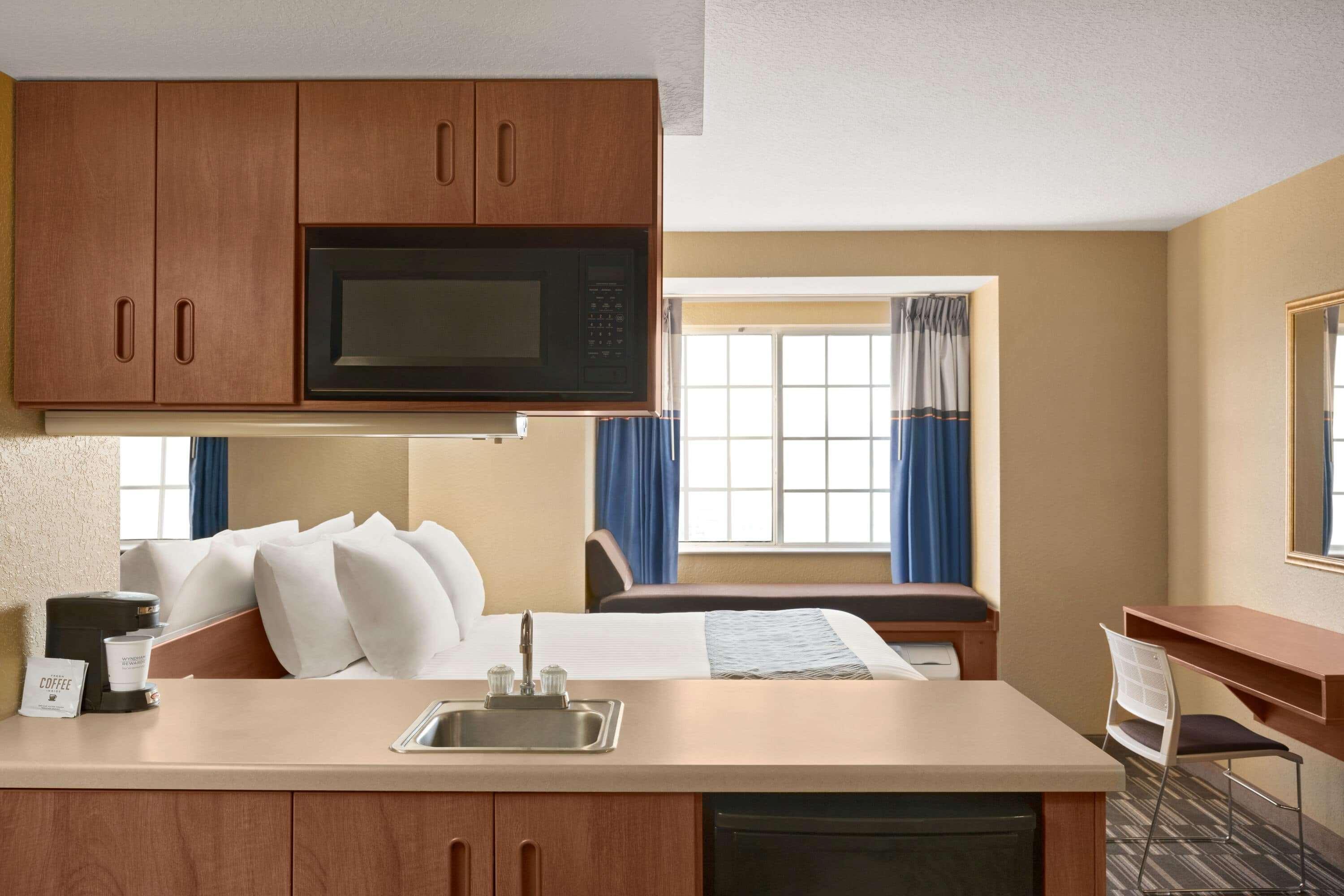 Microtel Inn And Suites - Zephyrhills Buitenkant foto