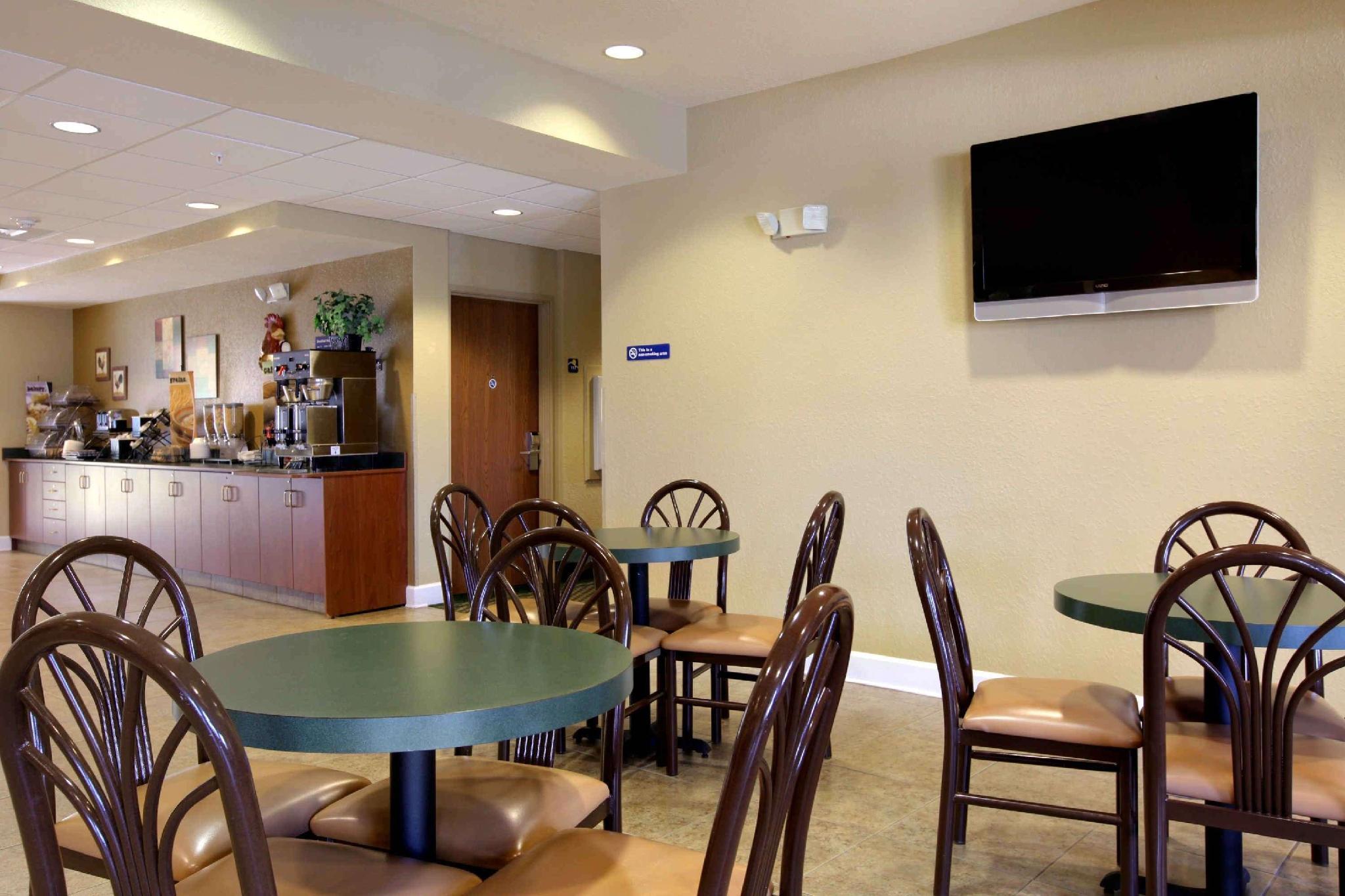 Microtel Inn And Suites - Zephyrhills Buitenkant foto