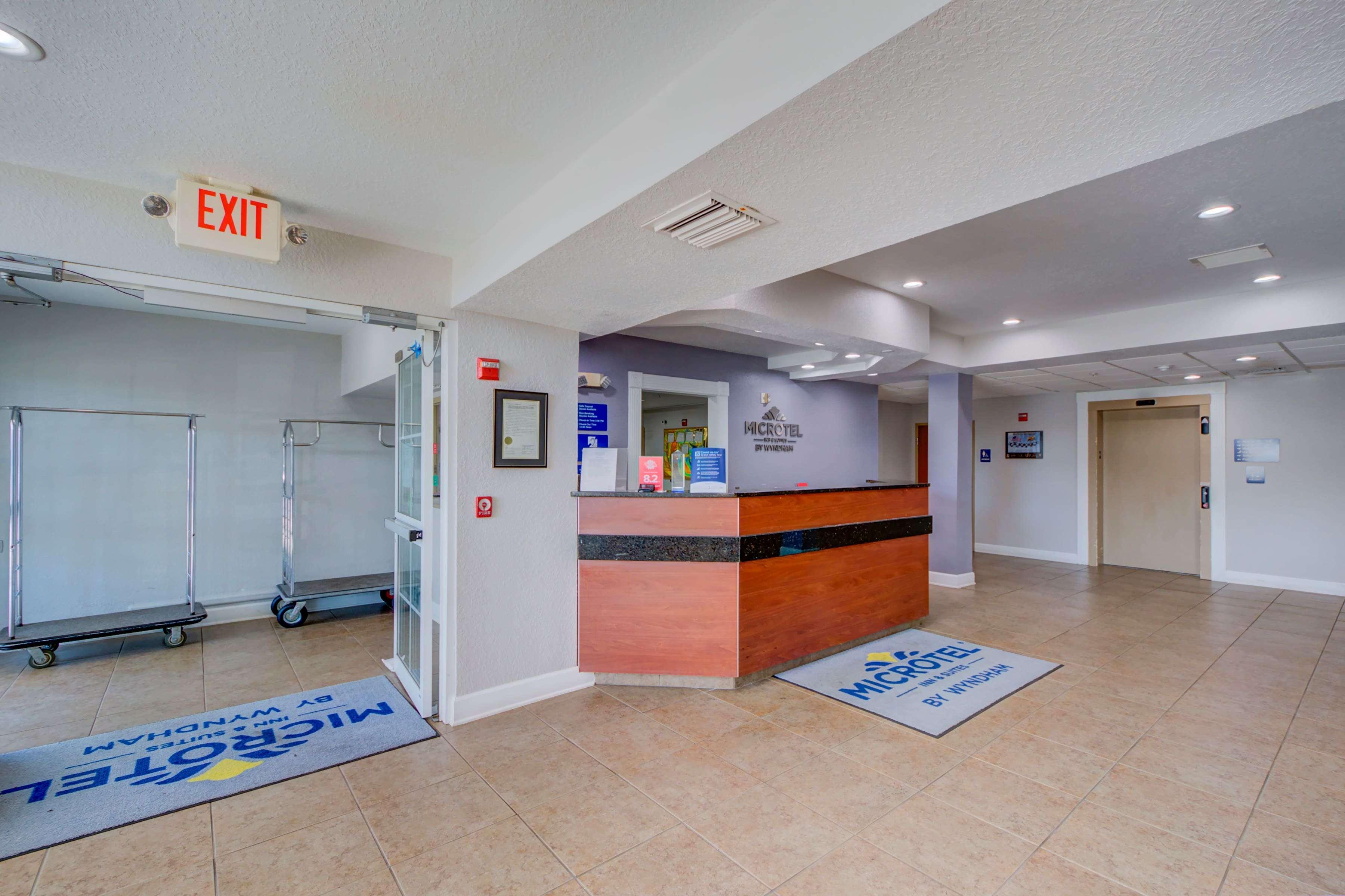 Microtel Inn And Suites - Zephyrhills Buitenkant foto