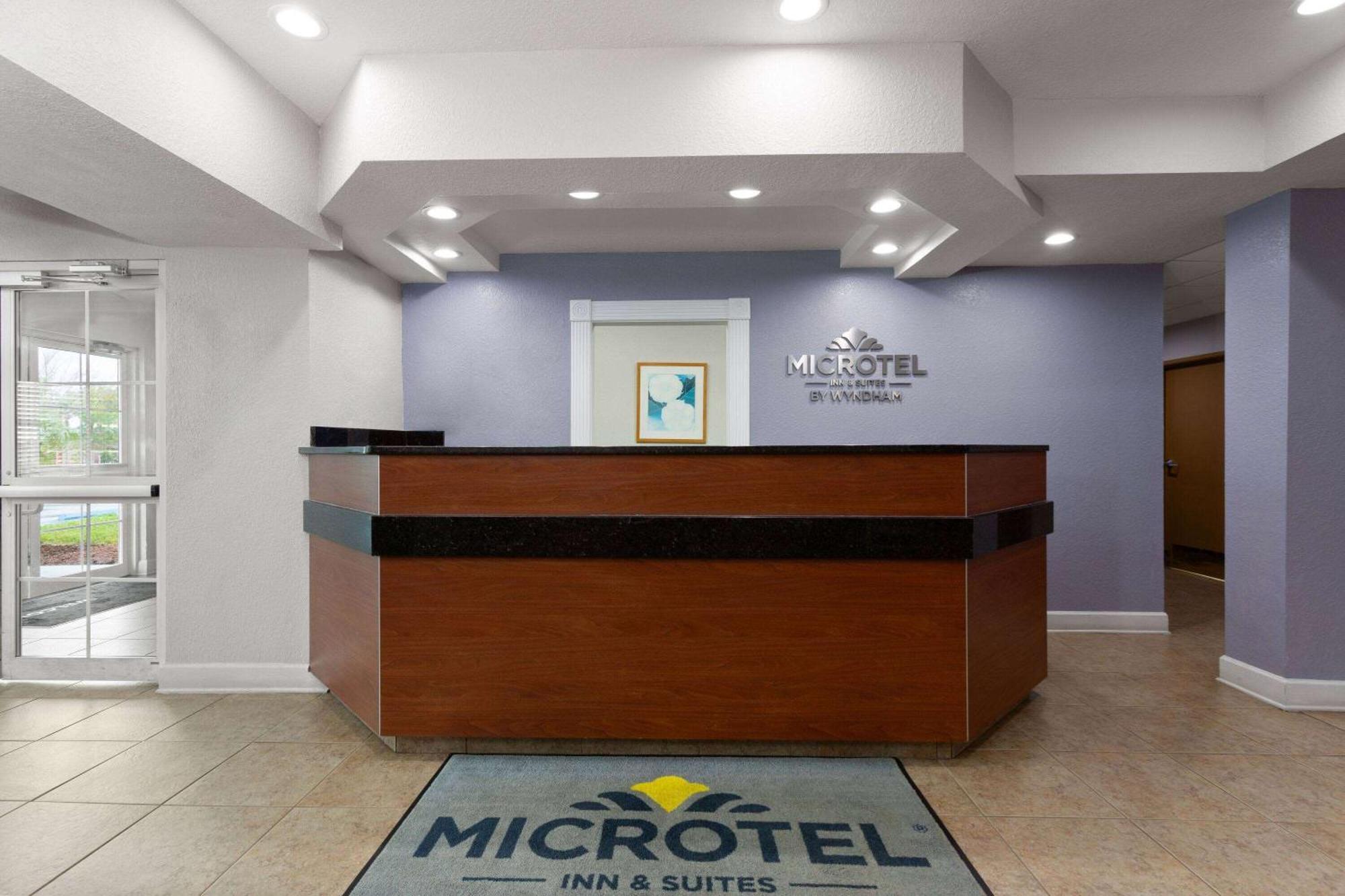Microtel Inn And Suites - Zephyrhills Buitenkant foto
