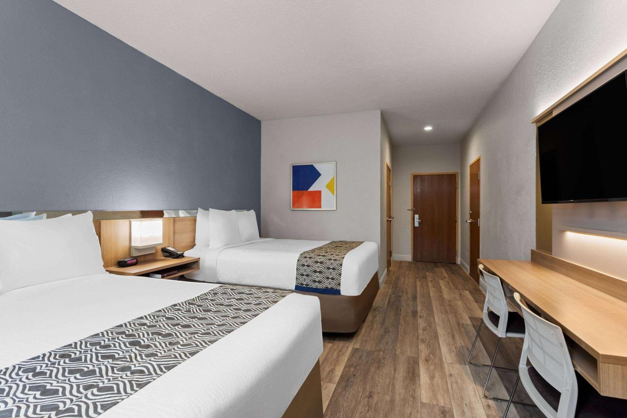 Microtel Inn And Suites - Zephyrhills Buitenkant foto