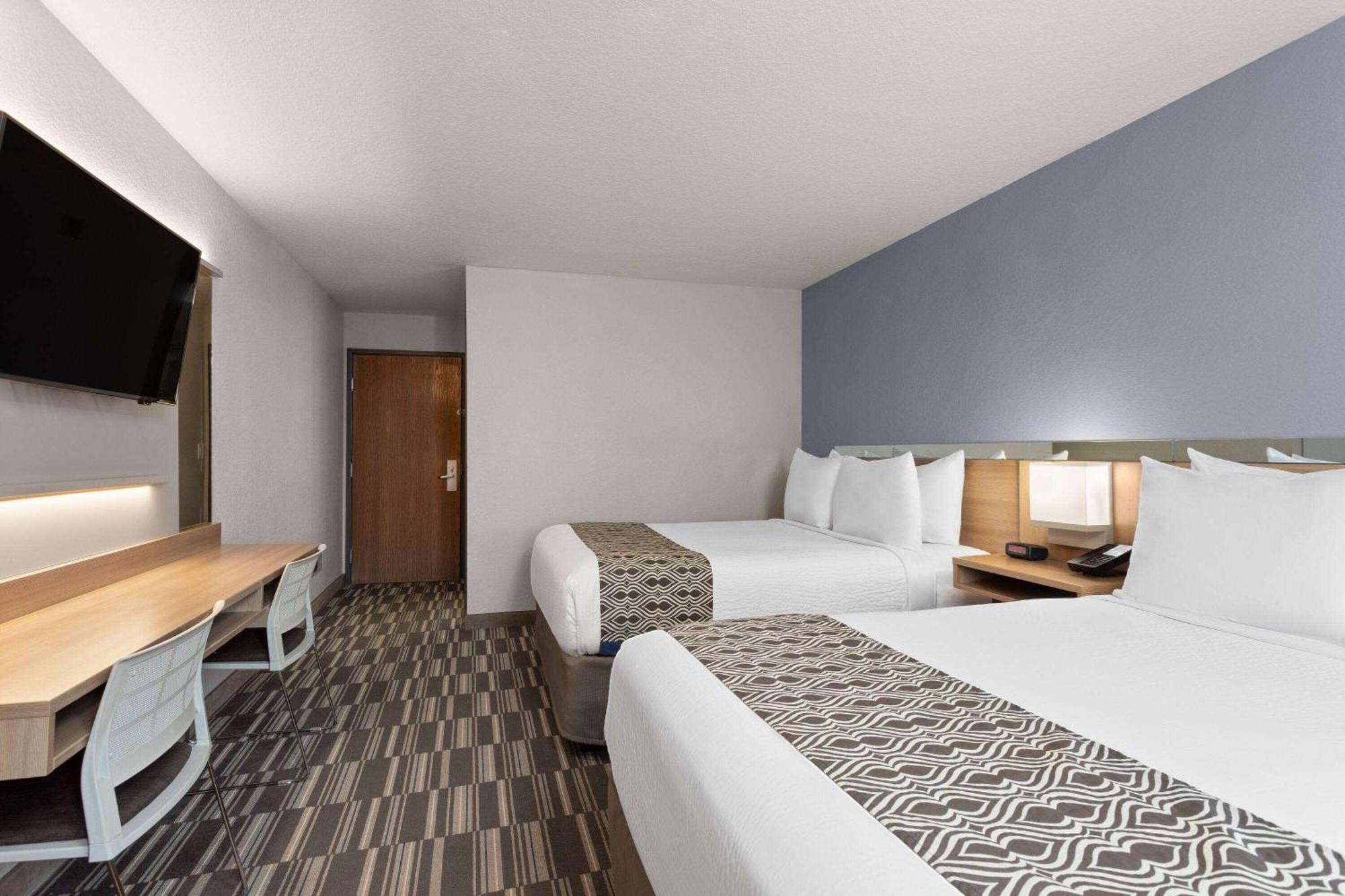 Microtel Inn And Suites - Zephyrhills Buitenkant foto