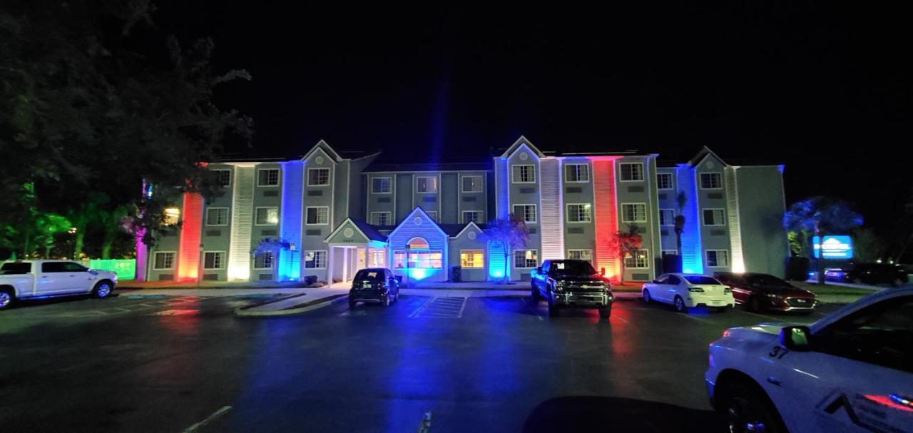 Microtel Inn And Suites - Zephyrhills Buitenkant foto